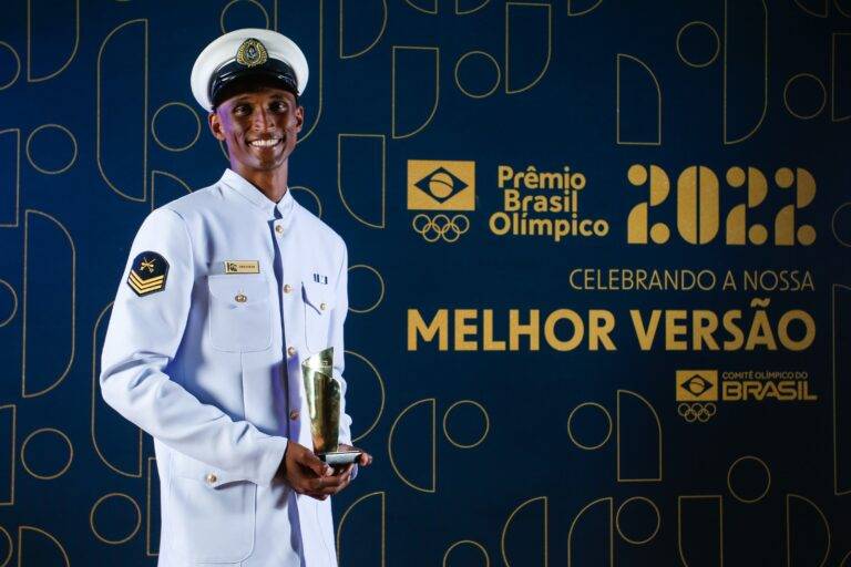 Militar da Marinha é eleito como melhor atleta do ano no Prêmio Brasil Olímpico