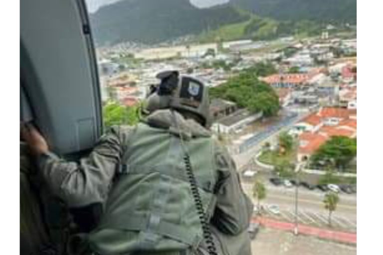 Drones sobrevoam região de Barra do Sahy e comprometem segurança de voo de helicópteros
