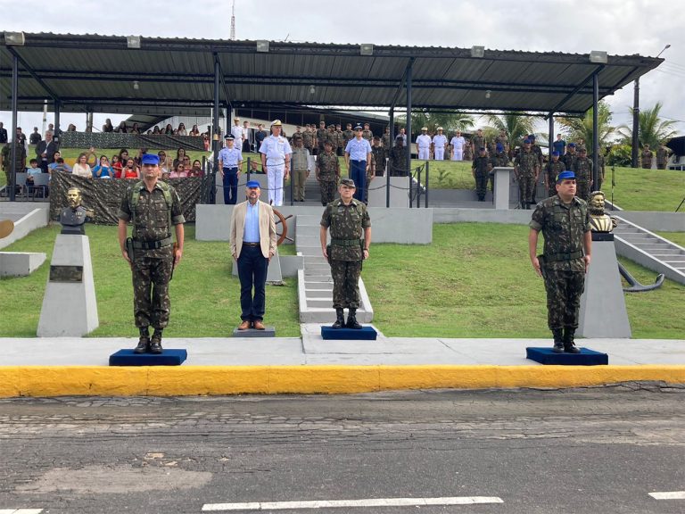 Centro de Embarcações do Comando Militar da Amazônia realiza passagem de Comando