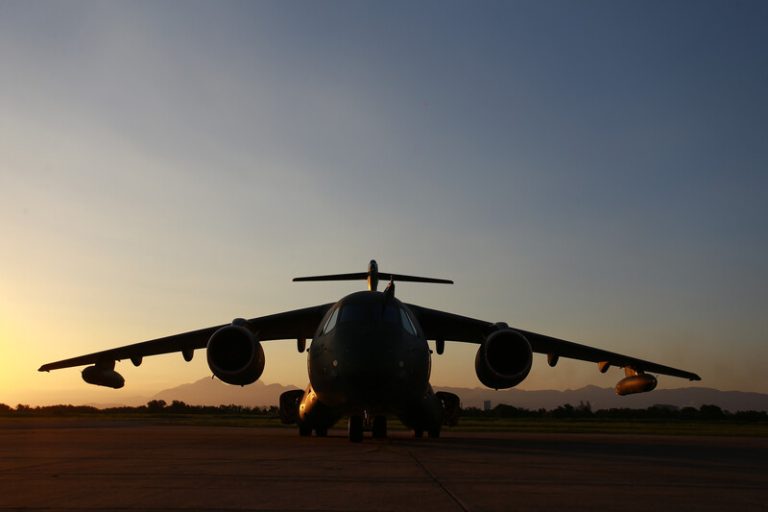 Embraer apresenta C-390 Millennium na Aero India 2023