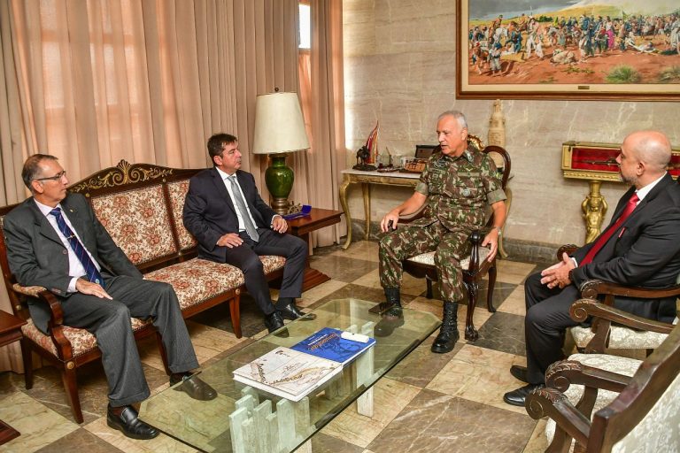 Superintendente da PF/RJ visita o Comando Militar do Leste