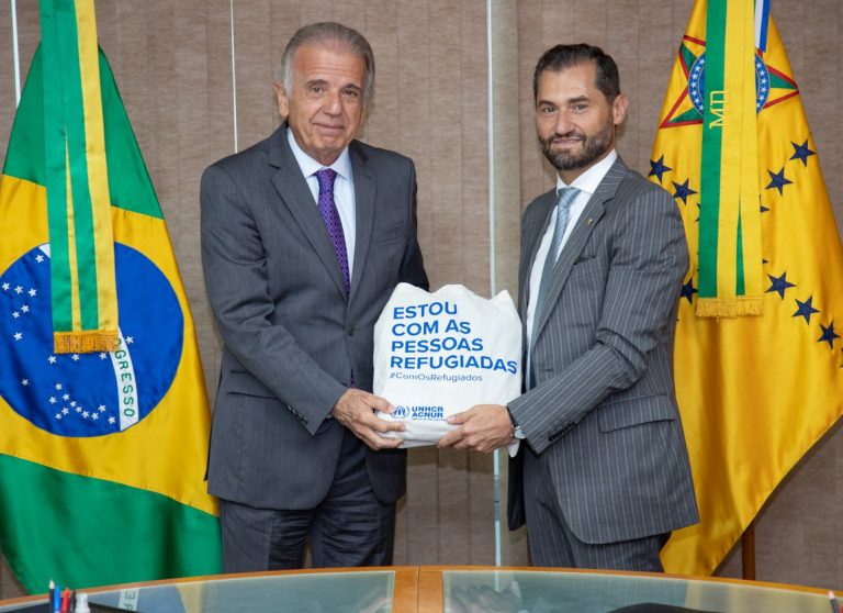 Ministro da Defesa recebe comitiva da ACNUR e discute apoio às ações humanitárias para refugiados