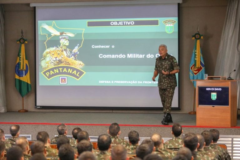 Palestra na Escola de Aperfeiçoamento de Oficiais aborda o Comando Militar do Oeste e o emprego da tropa no Pantanal