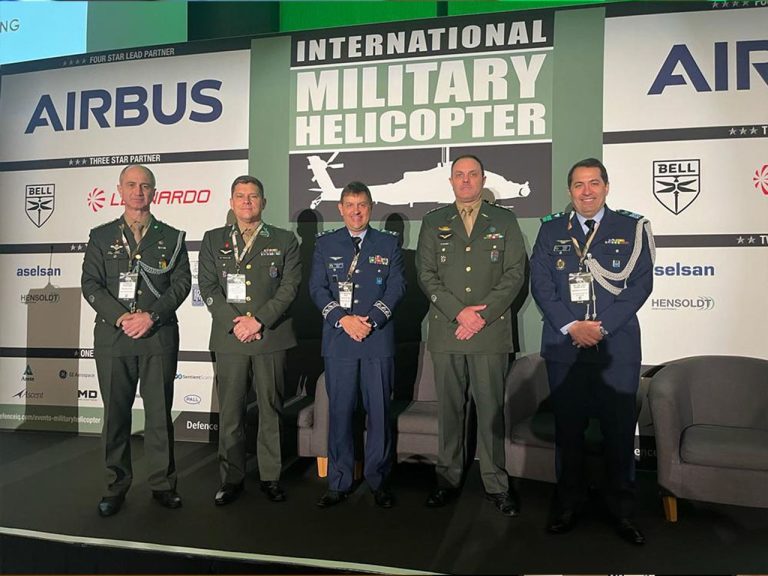 Aviação do Exército Brasileiro participa da International Military Helicopter 2023 em Londres