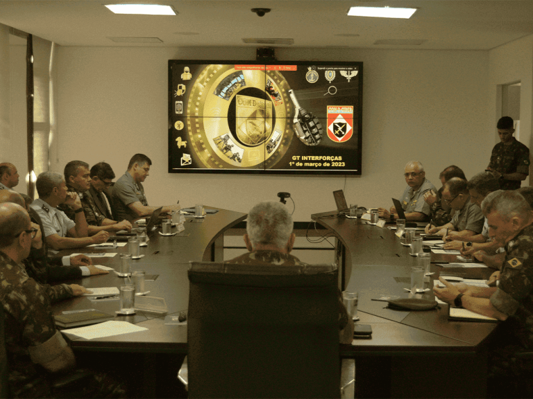 Comando de Defesa Cibernética realiza reunião do Grupo de Trabalho Interforças