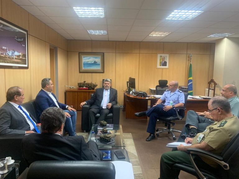 Ministério da Defesa e ABIMAQ debatem parcerias para incentivar a Base Industrial de Defesa