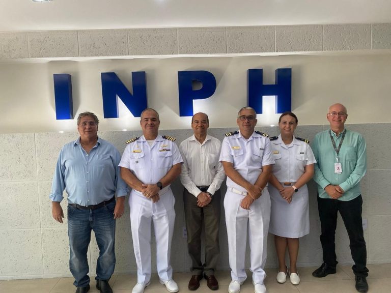 Marinha visita Instituto Nacional de Pesquisas Hidroviárias em busca de estreitar laços