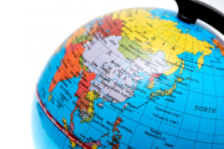 Presidentes da China e Rússia se reúnem em meio a tensões internacionais e guerra na Ucrânia