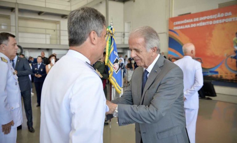 Medalha Mérito Desportivo Militar premia personalidades civis e militares