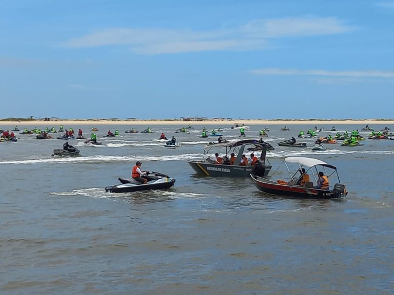 Marinha apoia evento de motos aquáticas Rally dos Mares 2023