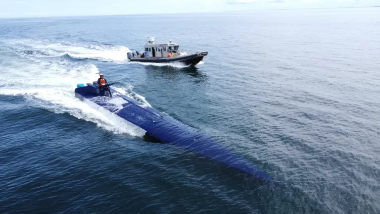 Marinha colombiana apreende narcossubmarino carregado de cocaína avaliada em R$ 172,8 milhões