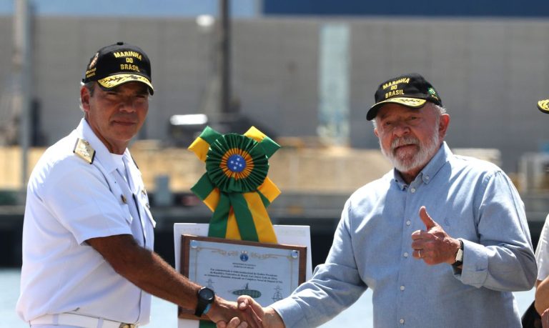 Presidente Lula visita Complexo Naval de Itaguaí e destaca investimentos na indústria de defesa