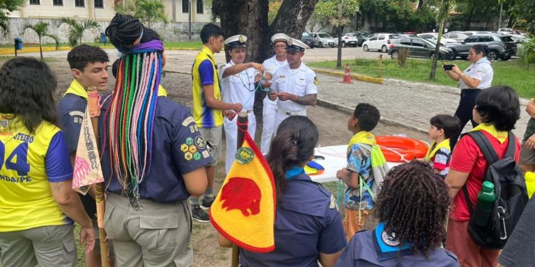Capitania dos Portos de Pernambuco participa de evento alusivo ao Dia dos Escoteiros