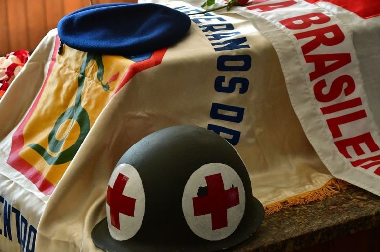 Homenagem póstuma à enfermeira da Força Expedicionária Brasileira, Capitão Veterana Virgínia Portocarrero