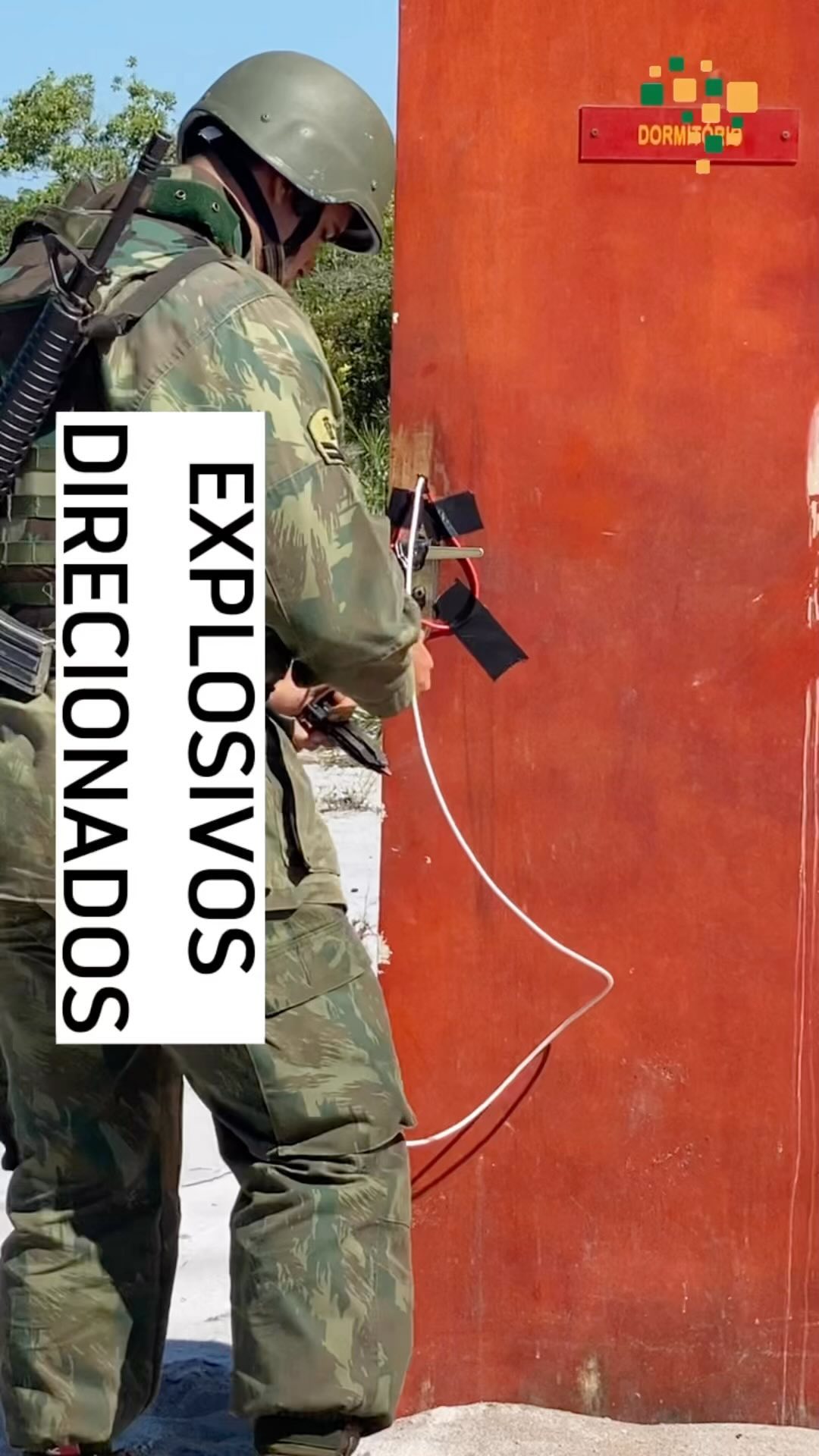 Explosivos direcionados! Batalhão de Engenharia do Corpo de Fuzileiros Navais
...