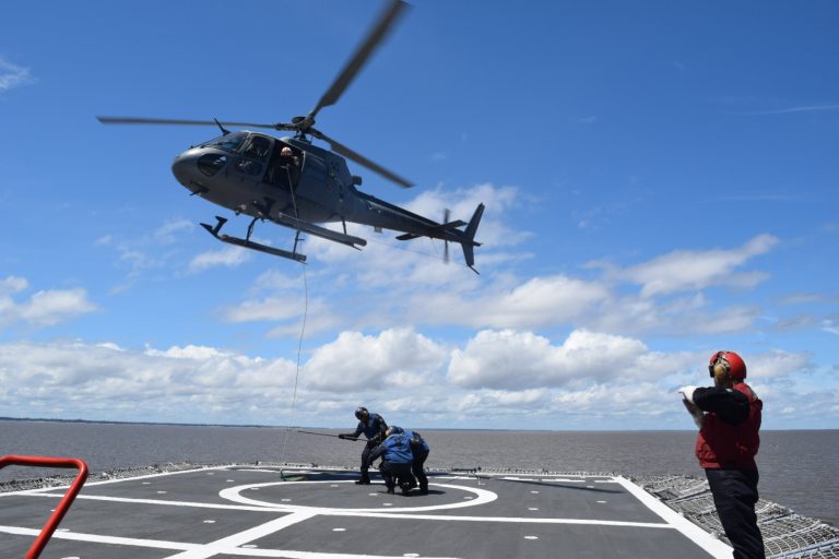 Marinha do Brasil realiza exercícios de Vistorias de Segurança de Aviação