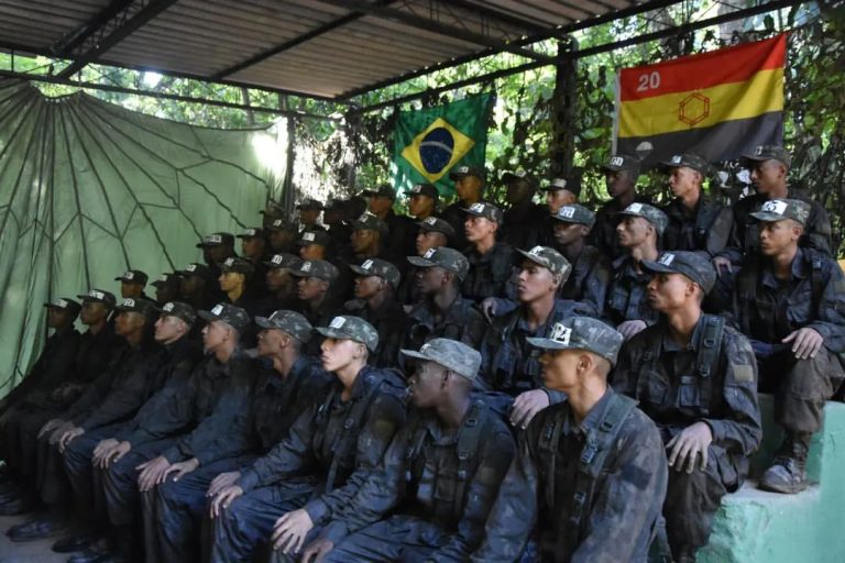 Semana Verde no Batalhão de Dobragem, Manutenção de Pára-quedas e Suprimentos pelo Ar