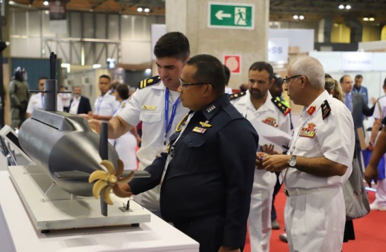 Marinha do Brasil apresenta tecnologias autóctones e firma acordo durante a LAAD Defence & Security