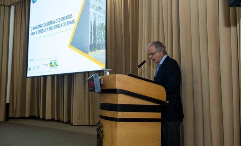 Ministro destaca importância da defesa para o desenvolvimento do País
