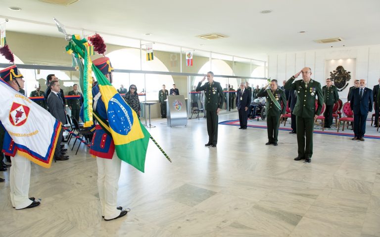 General de Divisão André Bastos Silva assume chefia do Centro de Controle Interno do Exército