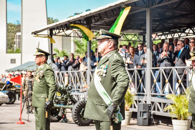 General Guido Amin Naves assume o Comando Militar do Sudeste em cerimônia