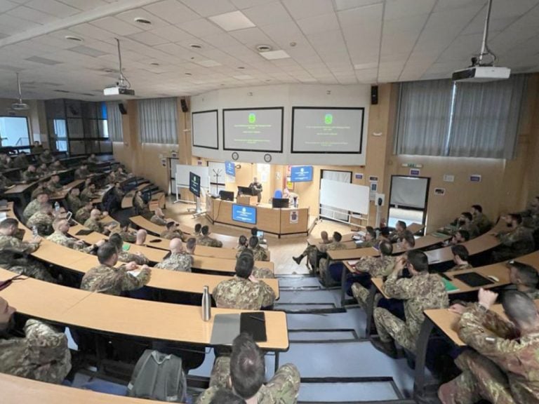 Adido do Exército Brasileiro apresenta palestra sobre 2ª Guerra Mundial na Itália