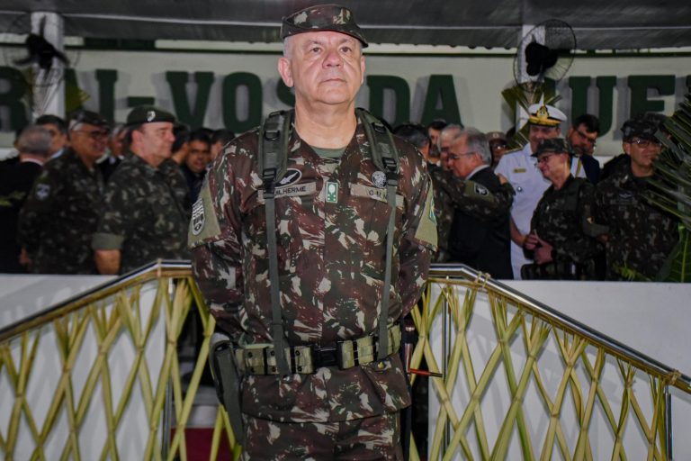 General Luciano Guilherme assume Comando Militar do Norte e destaca desafios