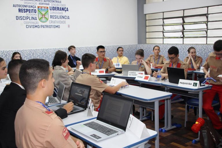 Colégio Militar Curitiba realiza 10ª edição de Simulação de Órgãos Internacionais