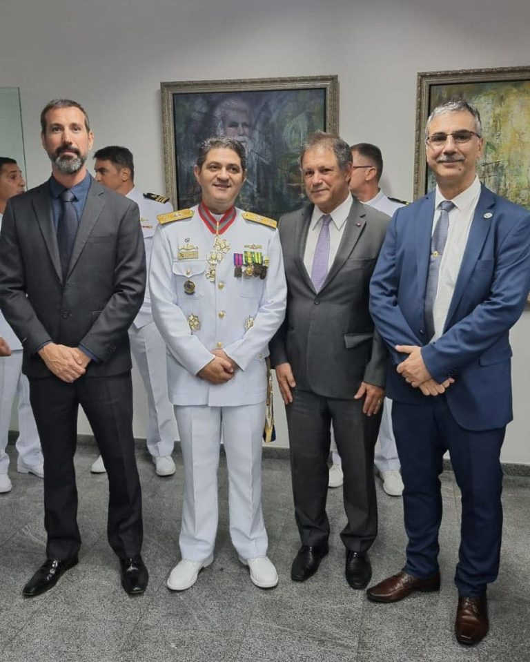Vice-Almirante Trovão assume o Comando do 8º Distrito Naval, em São Paulo