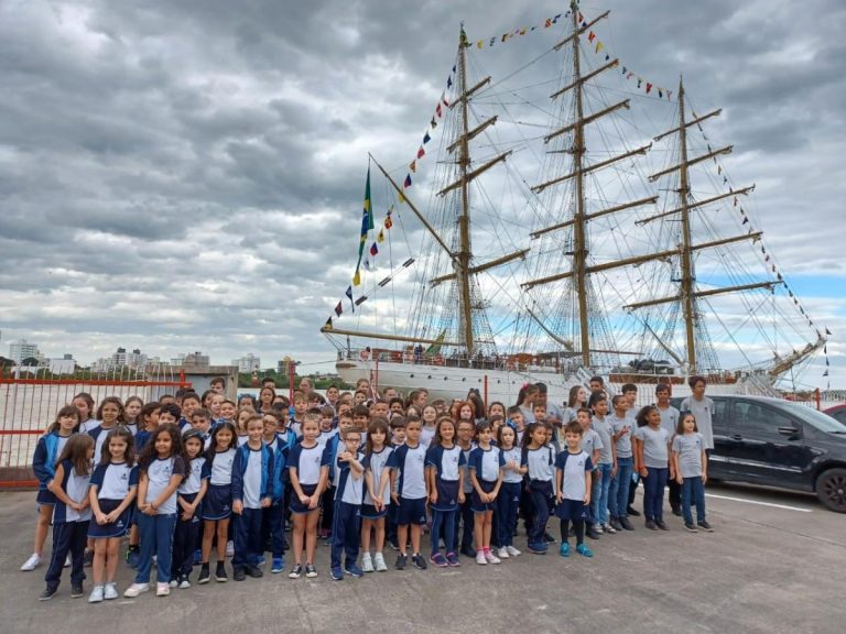 Navio-Veleiro “Cisne Branco” recebe visitas do público na Ocean Race
