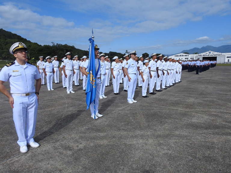 Marinha do Brasil participa da celebração de aniversários históricos na aviação catarinense