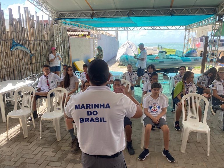 Projeto Inspetor Naval Mirim envolve jovens escoteiros e ensina sobre Marinha do Brasil