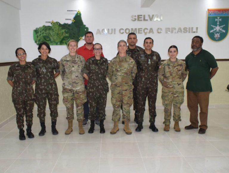Militares do Exército Americano visitam a 22ª Brigada de Infantaria de Selva no Brasil