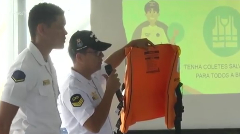 Comando do 4º Distrito Naval promove campanha sobre segurança da navegação e sustentabilidade ambiental
