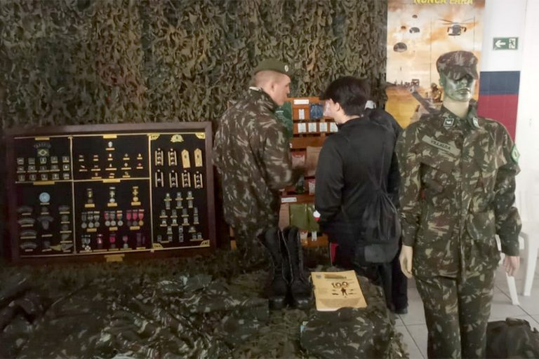Exército Brasileiro marca presença em mostra de profissões no Colégio Sagrado Coração de Jesus