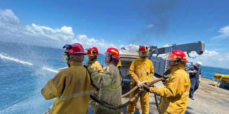 Alunos da Escola de Aprendizes-Marinheiros de Pernambuco realizam viagem de instrução a bordo do Rebocador “Triunfo”