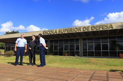 Reforço de Parcerias na Defesa Nacional: Escola Superior de Defesa recebe o Reitor do ITA