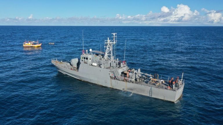 Navio-Patrulha “Gravataí” realiza ações no litoral sul da Bahia com apoio de aeronave remotamente pilotada