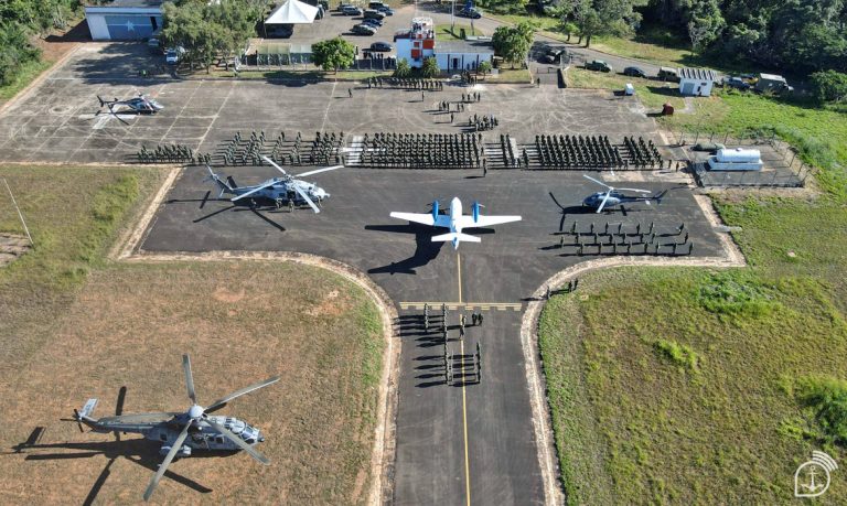 Marinha do Brasil coordena megaoperação em Furnas com apoio de 13 nações