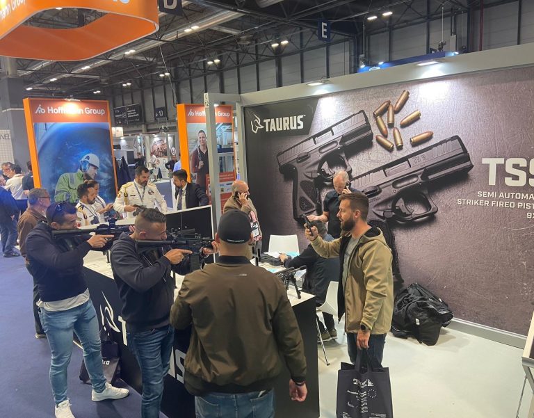 Taurus marca presença na Feira Internacional de Defesa e Segurança FEINDEF, na Espanha