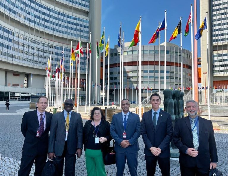 Comitiva Brasileira Reforça Compromisso com o Uso Pacífico do Espaço no COPUOS