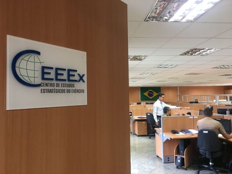 CEEEx 20 anos: trajetória e relevância