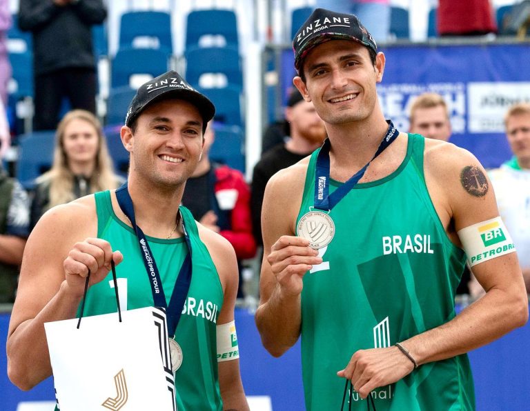 Atleta da Marinha fatura Prata em Circuito Mundial de Vôlei de Praia