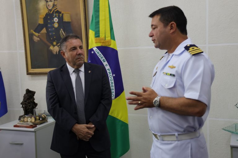 Dia da Marinha: Cerimônia em Alagoas homenageia contribuintes para o desenvolvimento naval