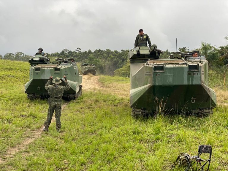 Curso Especial de Operador de Lagarta Anfíbio: Desvendando o rigoroso treinamento do Corpo de Fuzileiros Navais