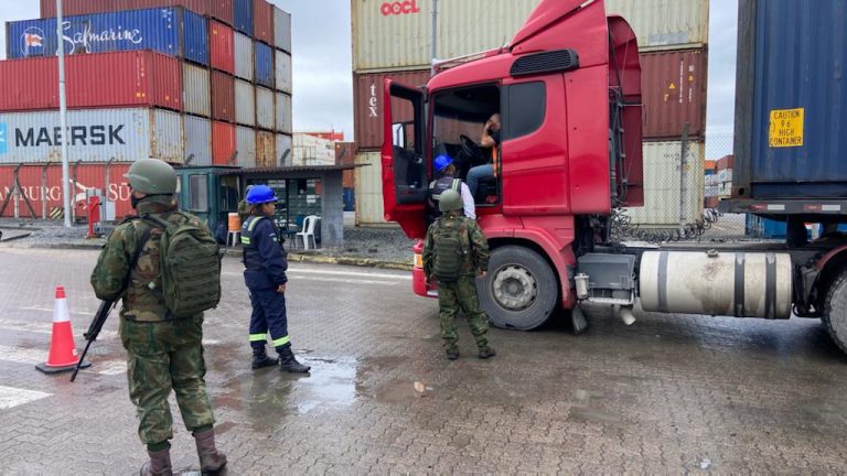 Defesa Naval em Ação: Exercício militar movimenta o Porto de Itapoá-SC