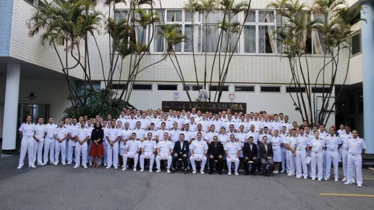 Escola de Guerra Naval celebra encerramento do Curso de Estado-Maior para Oficiais Intermediários