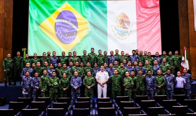 Escola de Guerra Naval recebe visita de delegação da Escola Superior de Guerra do México