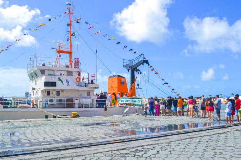 Capitania dos Portos de Alagoas promove visitação pública ao Navio Hidrográfico Balizador “Comandante Manhães” em Maceió (AL)