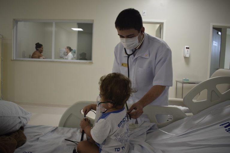 Médicos das Forças Armadas são linha de frente no combate à Síndrome Respiratória Aguda Grave no Amapá